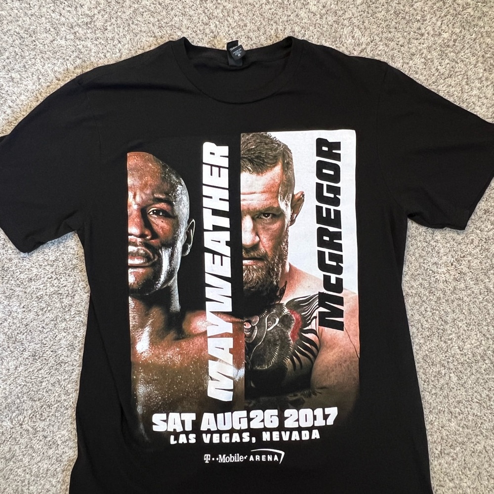 UFC Mcgregor and Mayweather Fight T-shirt 8-26-17 Medium